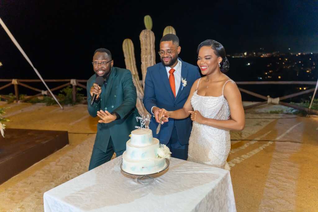 Wedding cake cutting Hacienda Encantada Los Cabos reception